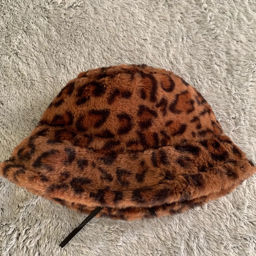 Fuzzy Leopard Bucket Hat